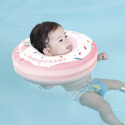 A newborn safely enjoying bath time with the Mambobaby™ Donut Neck Float in a UK home.